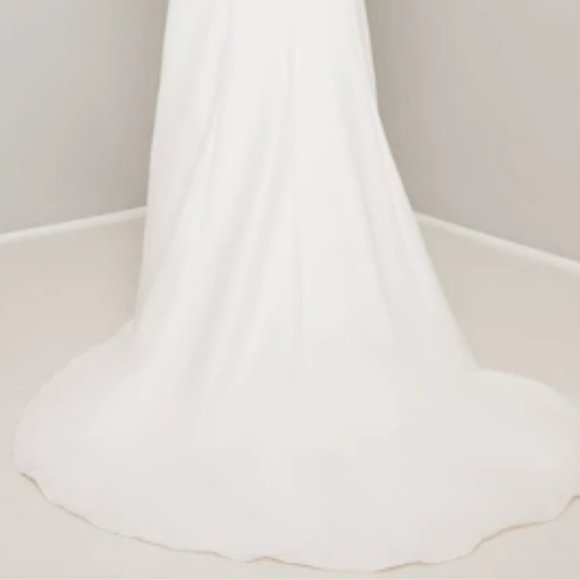 Chi Chi Bridal Petite Dress NWT - Picture 3 of 9